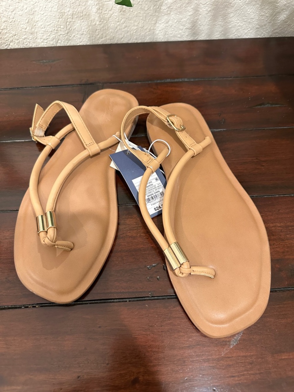 Universal Thread Tan T-Strap Sandals with Gold Accents